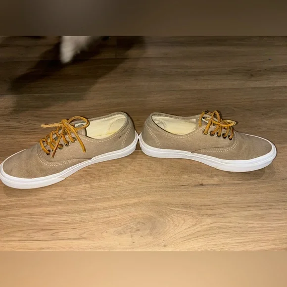 Linen Vans with Leather Laces - Picture 3 of 7